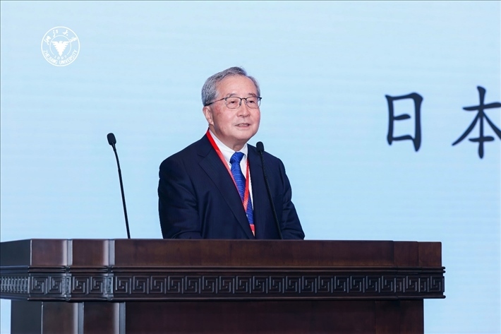 日本財(cái)團(tuán)理事長(zhǎng)尾形武壽在閉幕式上致辭。浙江大學(xué)供圖