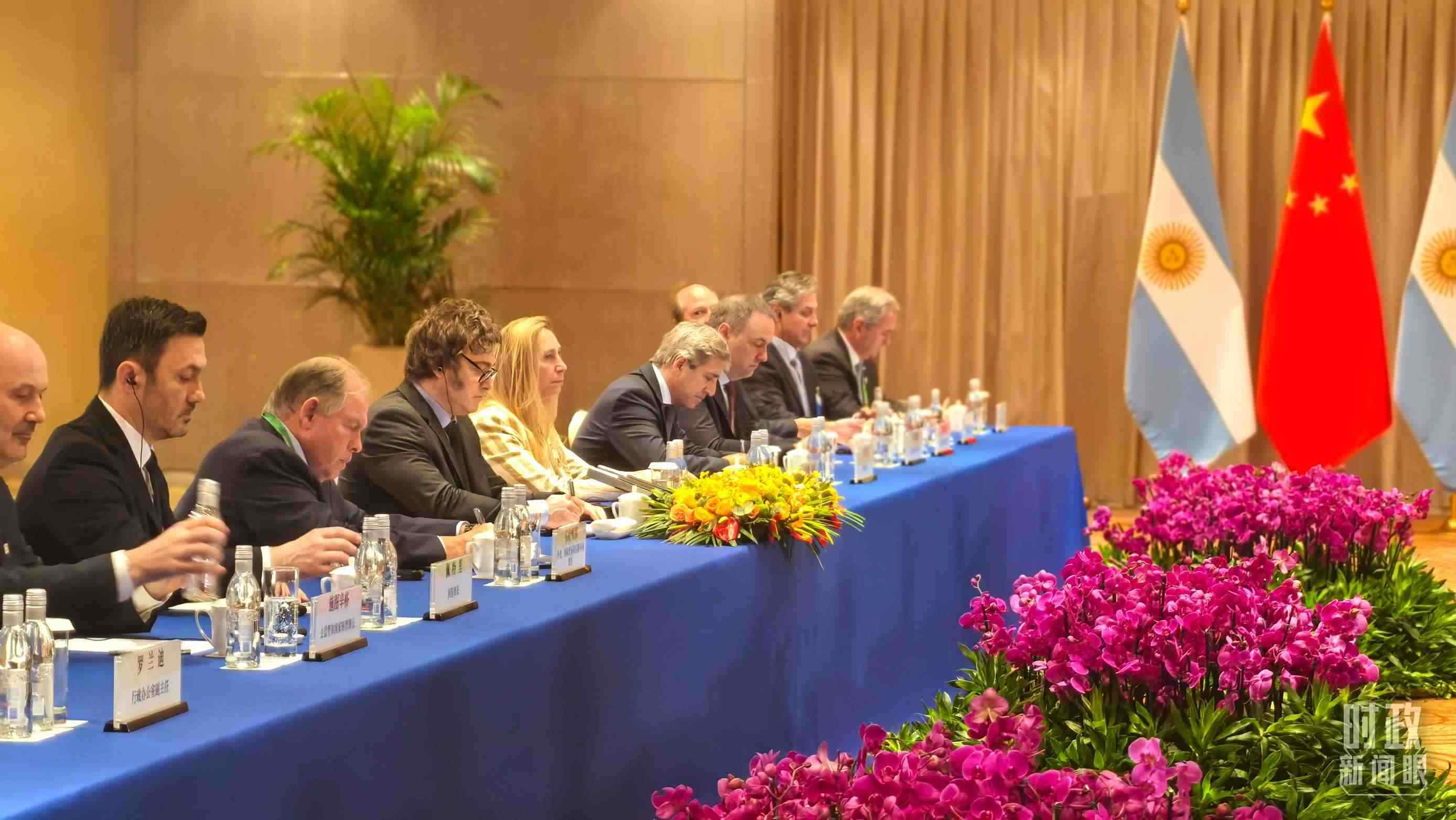 習(xí)主席會見阿根廷總統(tǒng)米萊現(xiàn)場。（總臺央廣記者潘毅拍攝）