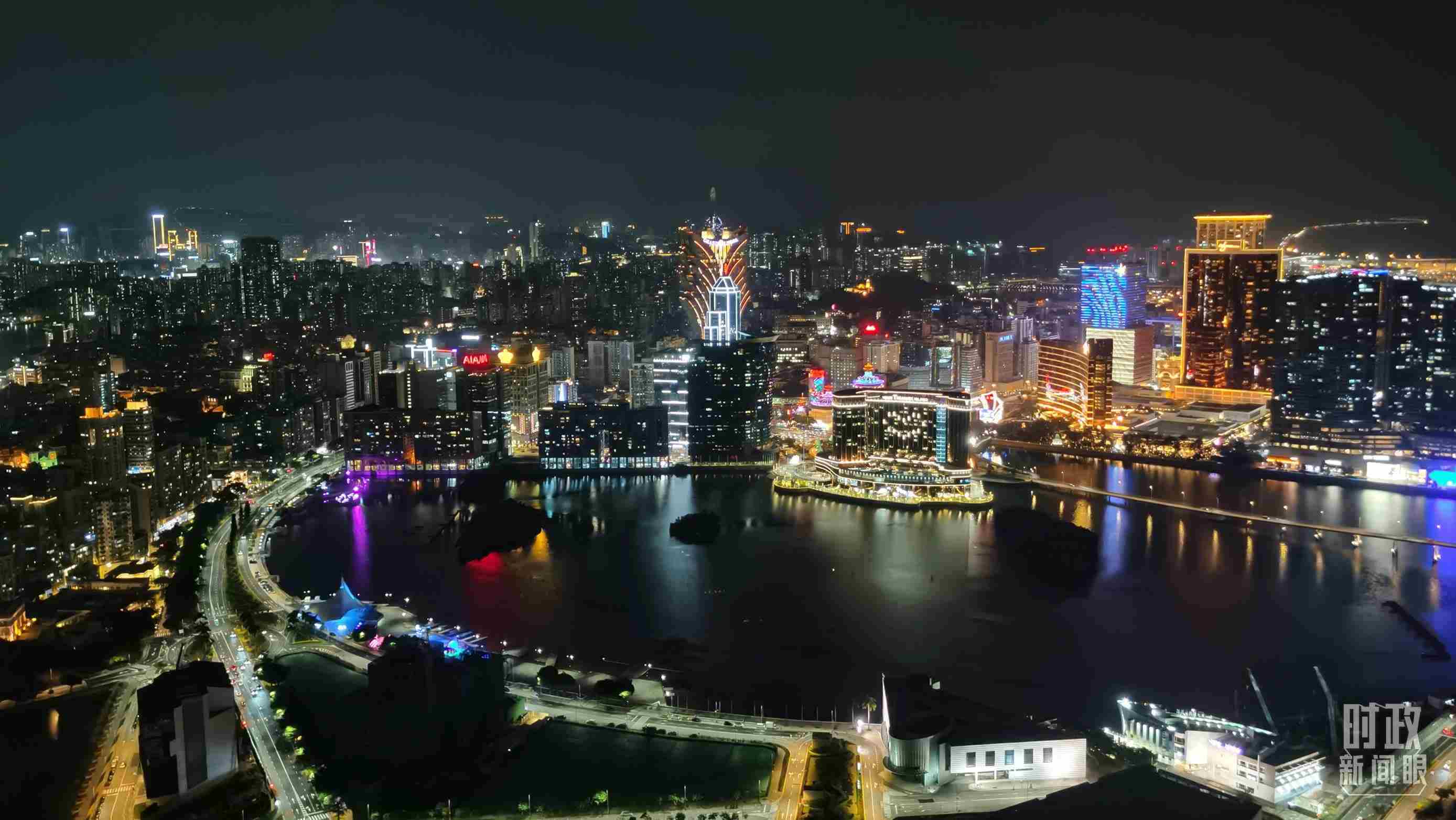 △澳門(mén)夜景。（總臺(tái)央視記者曹亞星拍攝）