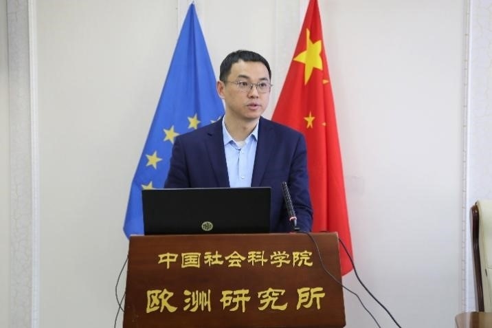 社會(huì)科學(xué)文獻(xiàn)出版社副總編輯童根興作開幕式致辭。吳迪攝