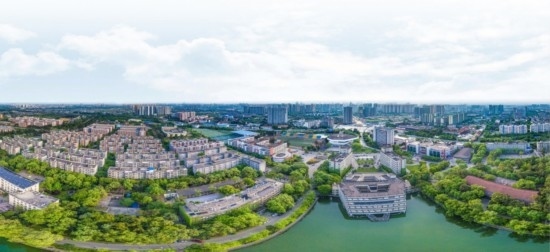 成都理工大學(xué)全景航拍圖。成都理工大學(xué)供圖