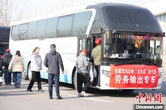 為提升服務(wù)精準(zhǔn)度，活動(dòng)期間特別開(kāi)展定點(diǎn)勞務(wù)輸出服務(wù)。 解凱光 攝
