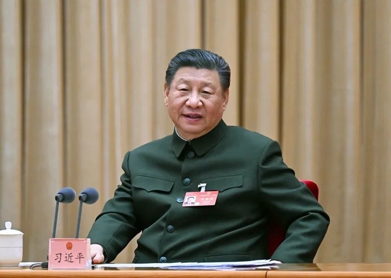 2024年3月7日下午，習(xí)近平出席十四屆全國(guó)人大二次會(huì)議解放軍和武警部隊(duì)代表團(tuán)全體會(huì)議并發(fā)表重要講話(huà)。新華社記者 李剛 攝