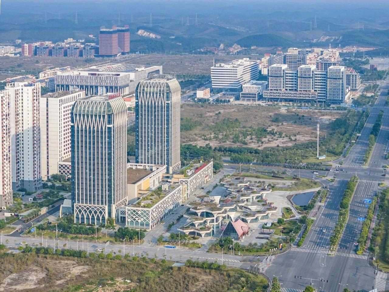 2023年11月，廣西欽州，航拍中國(guó)—馬來西亞欽州產(chǎn)業(yè)園區(qū)。