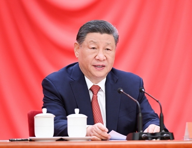 4月28日，慶祝中華全國(guó)總工會(huì)成立100周年暨全國(guó)勞動(dòng)模范和先進(jìn)工作者表彰大會(huì)在北京人民大會(huì)堂隆重舉行。中共中央總書(shū)記、國(guó)家主席、中央軍委主席習(xí)近平出席大會(huì)并發(fā)表重要講話(huà)。新華社記者 李學(xué)仁 攝