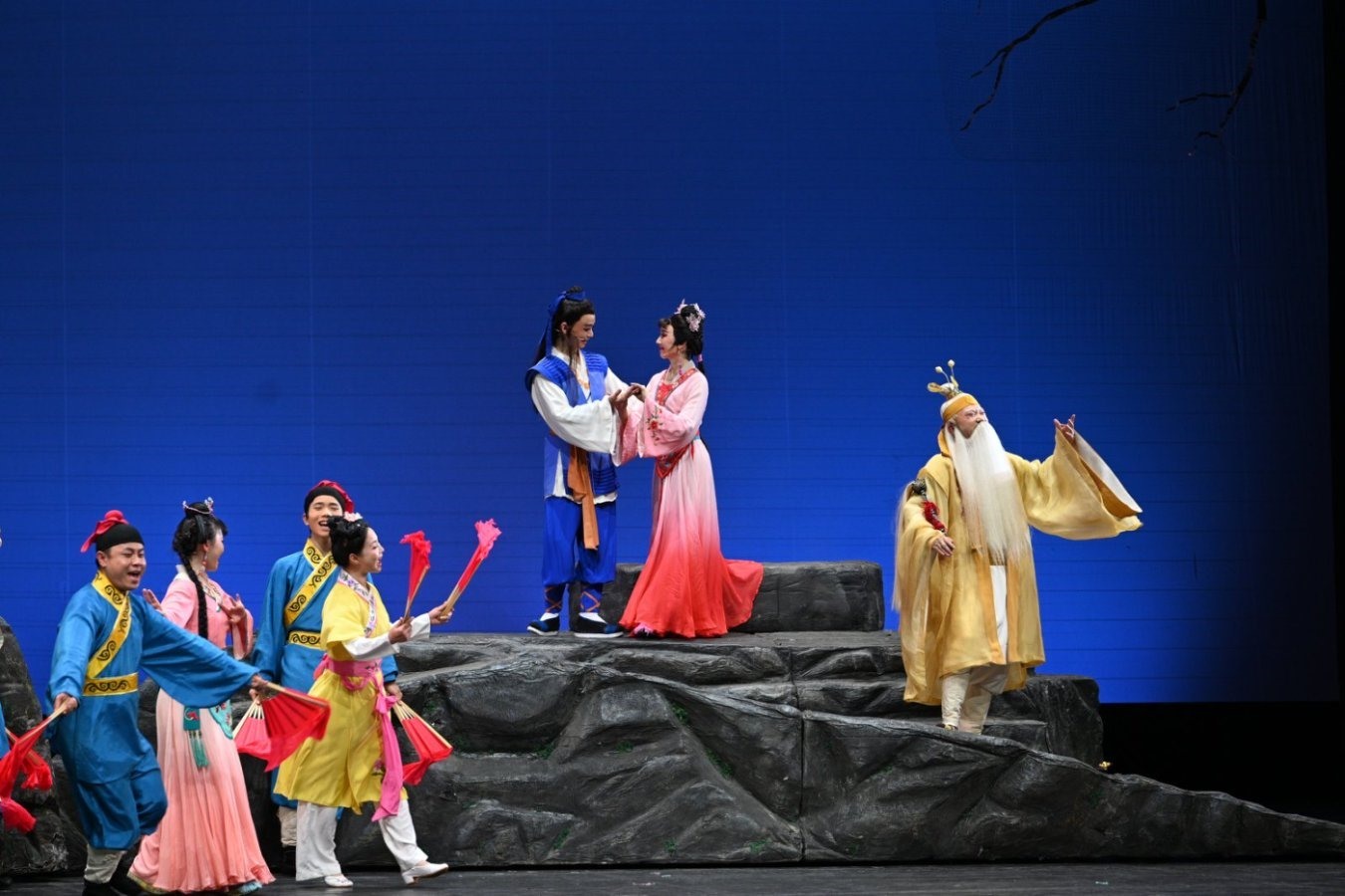 《七妹與蛇郎》演出劇照。國(guó)家大劇院供圖