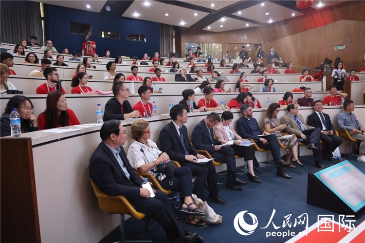 2025年“漢語橋”巴西賽區(qū)決賽現(xiàn)場。人民網(wǎng)記者 時元皓攝
